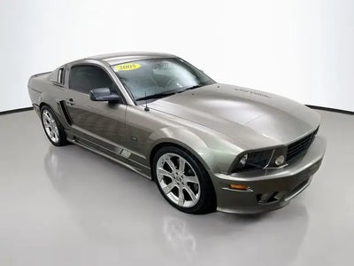 2005 Ford Mustang GT Premium 2DR Fastback