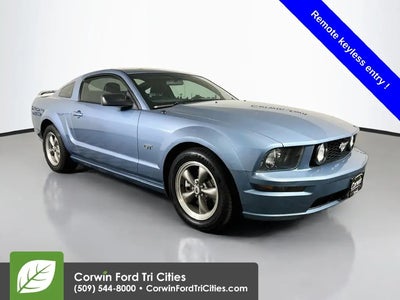 2006 Ford Mustang GT Premium 2DR Fastback