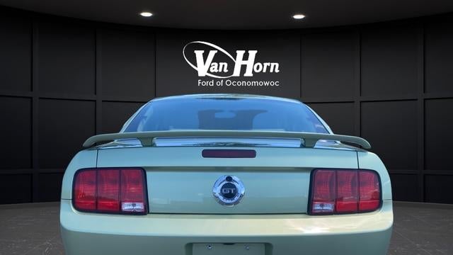 2006 Ford Mustang GT Deluxe