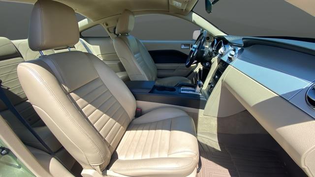 2006 Ford Mustang GT Deluxe