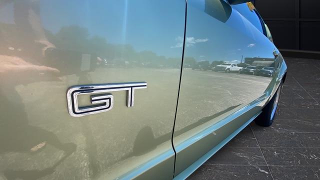 2006 Ford Mustang GT Deluxe