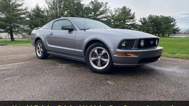 2006 Ford Mustang GT Deluxe