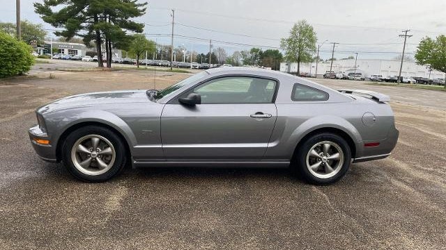 2006 Ford Mustang GT Deluxe