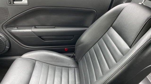 2006 Ford Mustang GT Deluxe