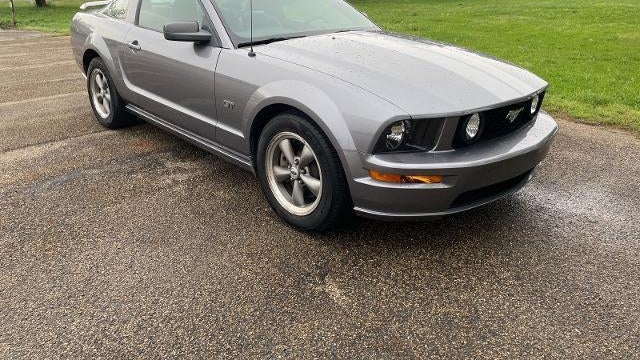 2006 Ford Mustang GT Deluxe
