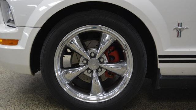 2005 Ford Mustang V6 Premium