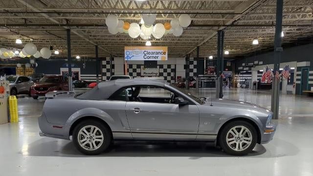 2006 Ford Mustang GT Deluxe