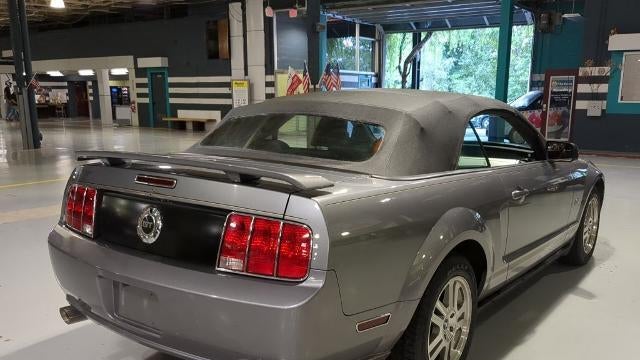 2006 Ford Mustang GT Deluxe