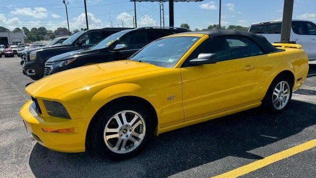 2006 Ford Mustang GT Deluxe