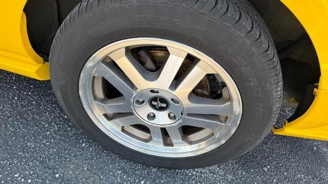 2006 Ford Mustang GT Deluxe