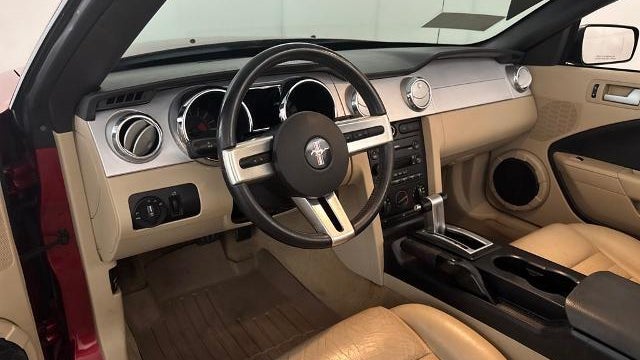 2006 Ford Mustang GT Deluxe