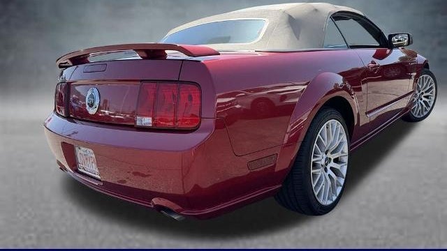 2006 Ford Mustang GT Deluxe