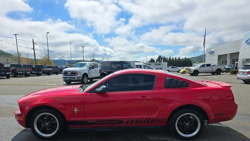 2008 Ford Mustang V6 Deluxe