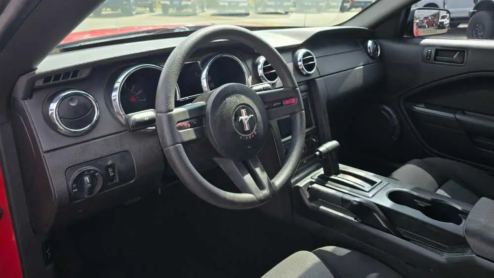 2008 Ford Mustang V6 Deluxe