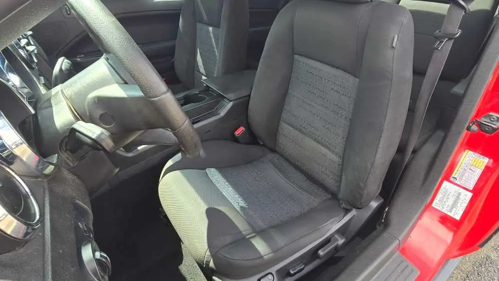 2008 Ford Mustang V6 Deluxe