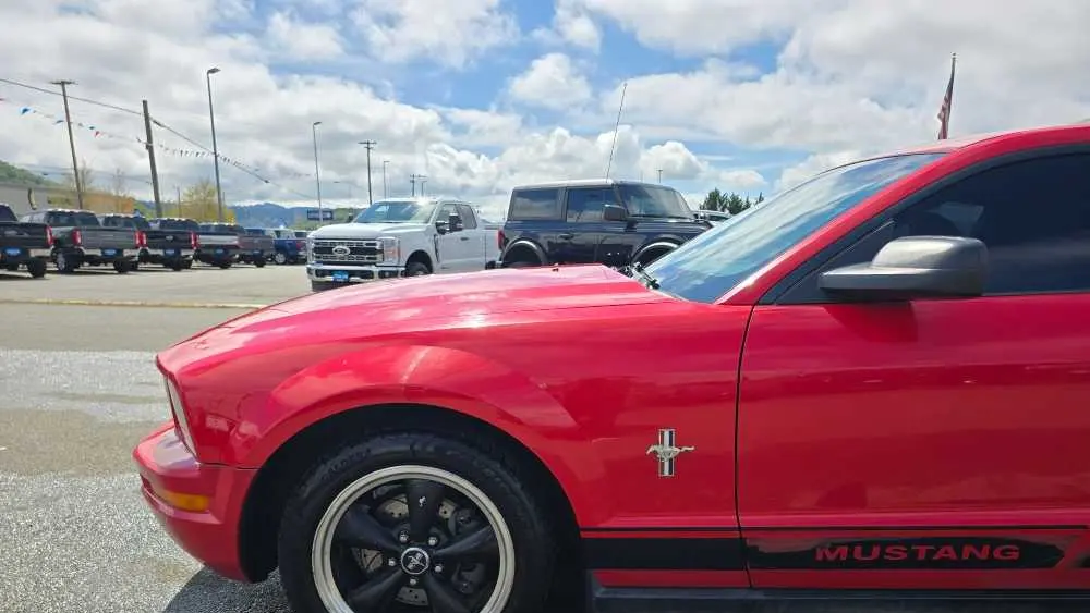 2008 Ford Mustang V6 Deluxe