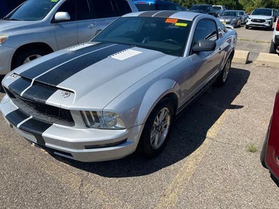 2006 Ford Mustang V6 Standard 2DR Fastback