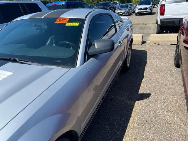 2006 Ford Mustang - $2,780