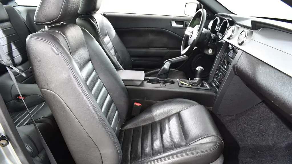 2009 Ford Mustang GT Deluxe