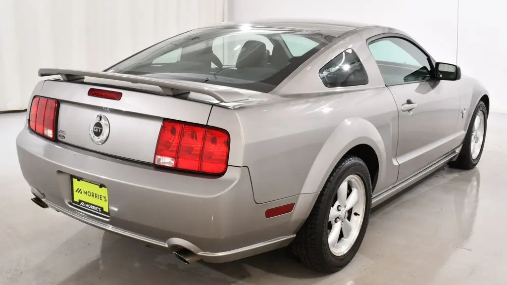 2009 Ford Mustang GT Deluxe