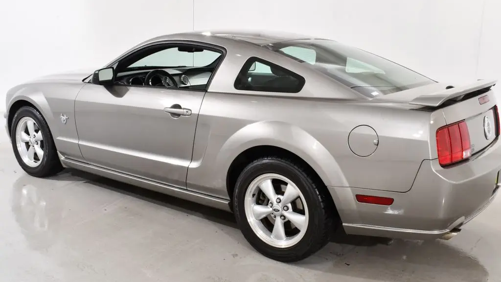2009 Ford Mustang GT Deluxe