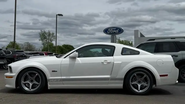 2007 Ford Mustang GT Deluxe