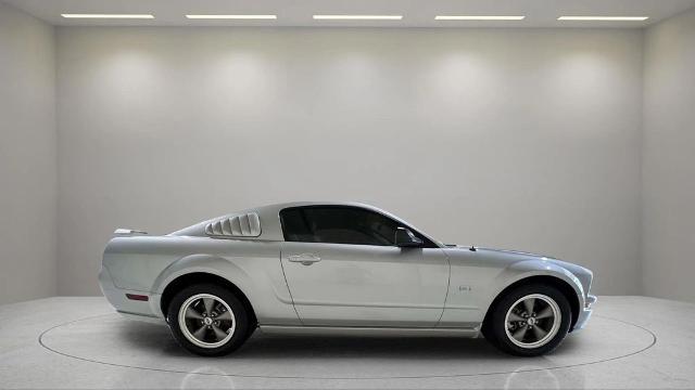 2005 Ford Mustang GT Premium