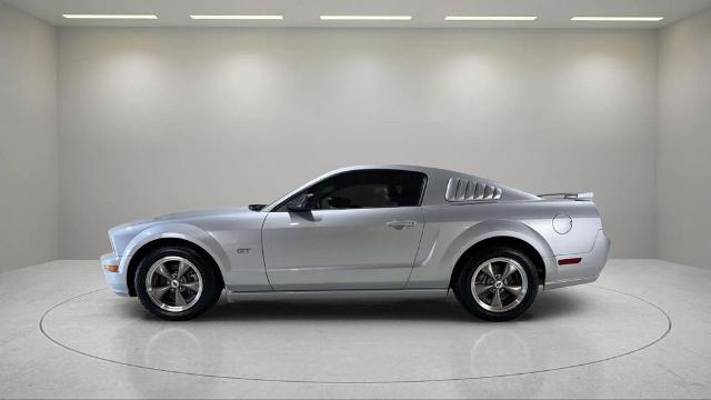 2005 Ford Mustang GT Premium