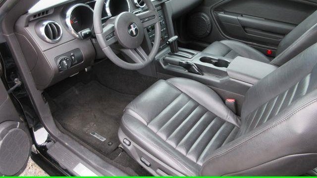 2007 Ford Mustang GT Deluxe