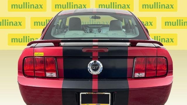 2006 Ford Mustang GT Deluxe