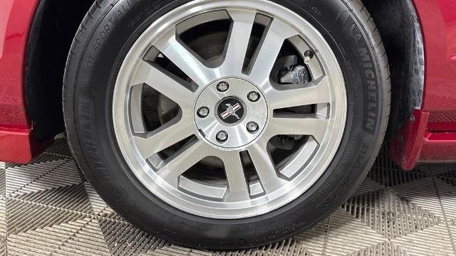 2006 Ford Mustang GT Deluxe