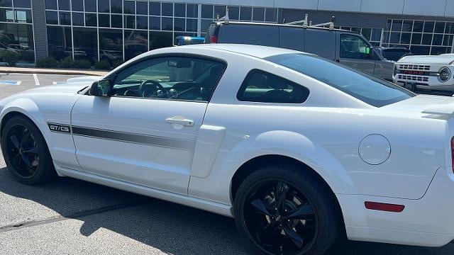 2007 Ford Mustang GT Deluxe