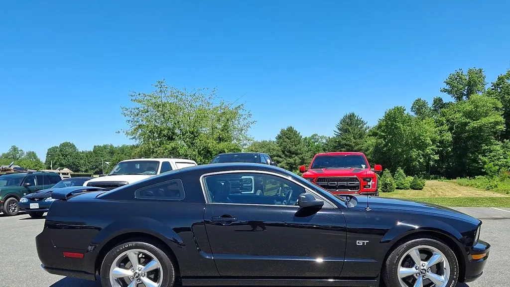 2008 Ford Mustang GT Deluxe