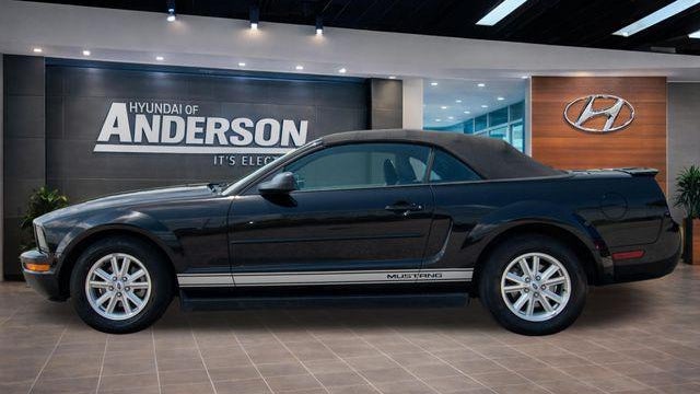2008 Ford Mustang V6 Deluxe