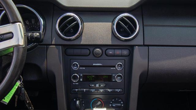 2008 Ford Mustang V6 Deluxe