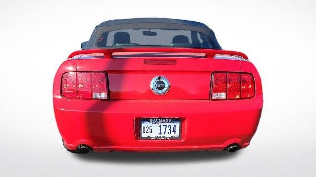 2006 Ford Mustang GT Deluxe