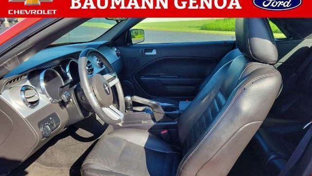 2006 Ford Mustang GT Deluxe