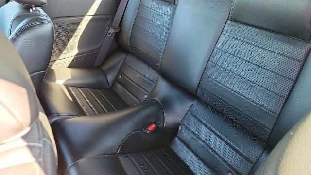 2006 Ford Mustang GT Deluxe