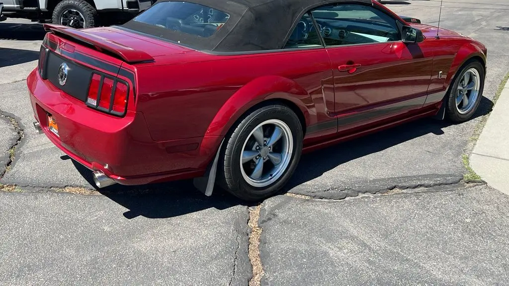 2008 Ford Mustang GT Deluxe
