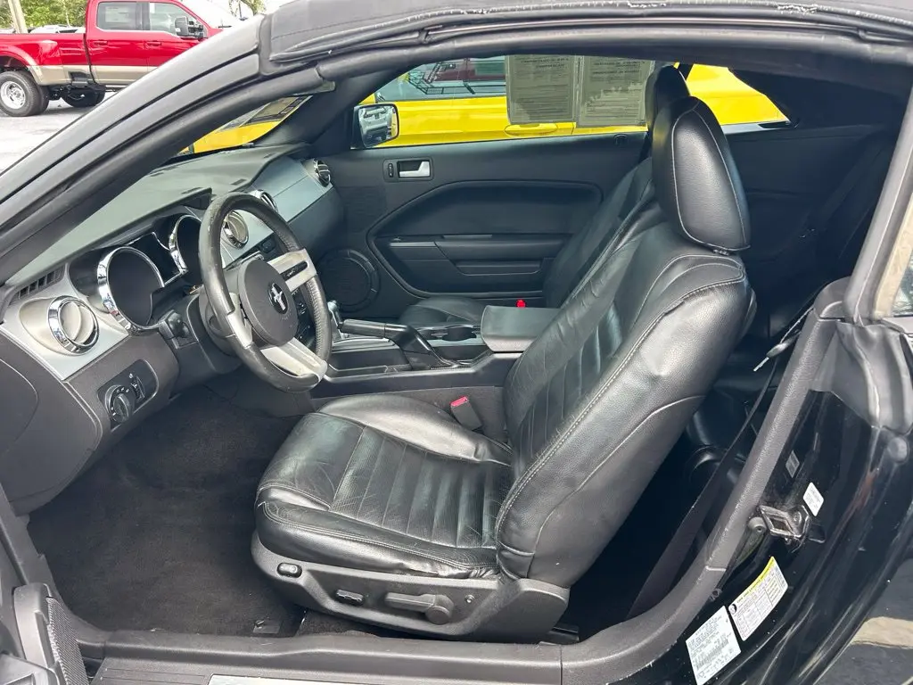 2006 Ford Mustang - $4,449