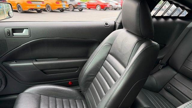 2009 Ford Shelby GT500 Base