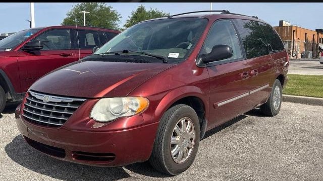 Preowned 2007 Chrysler Town and Country Touring for Sale