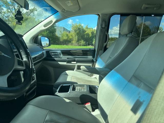 2010 Chrysler Town And Country - $2,180