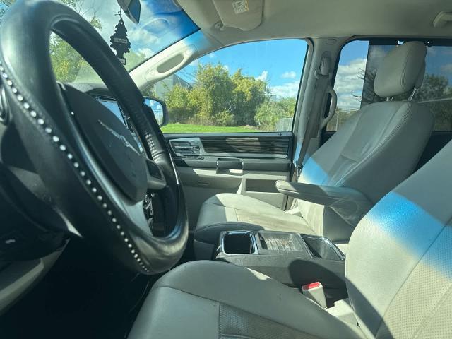 2010 Chrysler Town And Country - $2,180