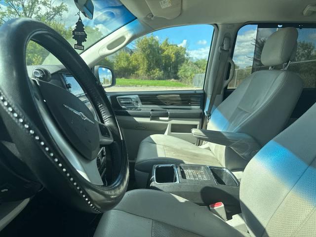 2010 Chrysler Town And Country - $2,180