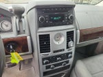 2010 Town and Country Thumbnail 4