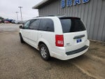 2010 Town and Country Thumbnail 11
