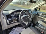2010 Town and Country Thumbnail 3