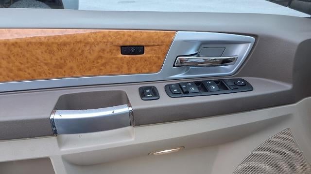 2010 Chrysler Town and Country Limited