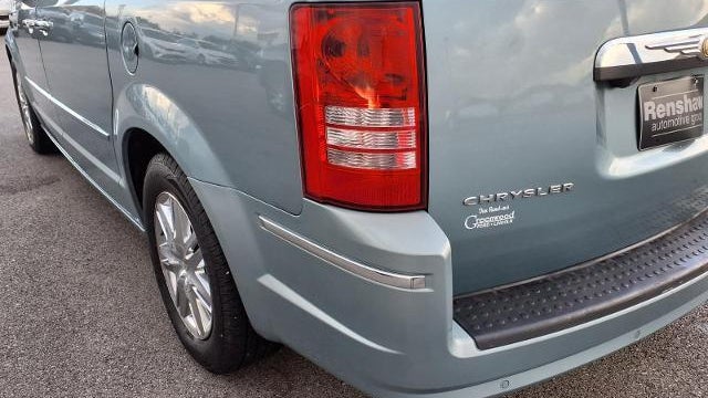 2010 Chrysler Town and Country Limited